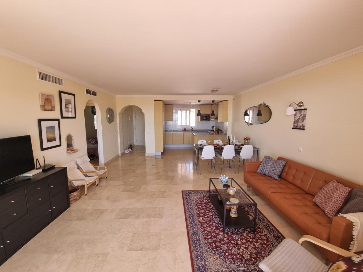 Elegant Apartment With Fantastic Views At The Top Of Calahonda Sitio de Calahonda Exterior photo