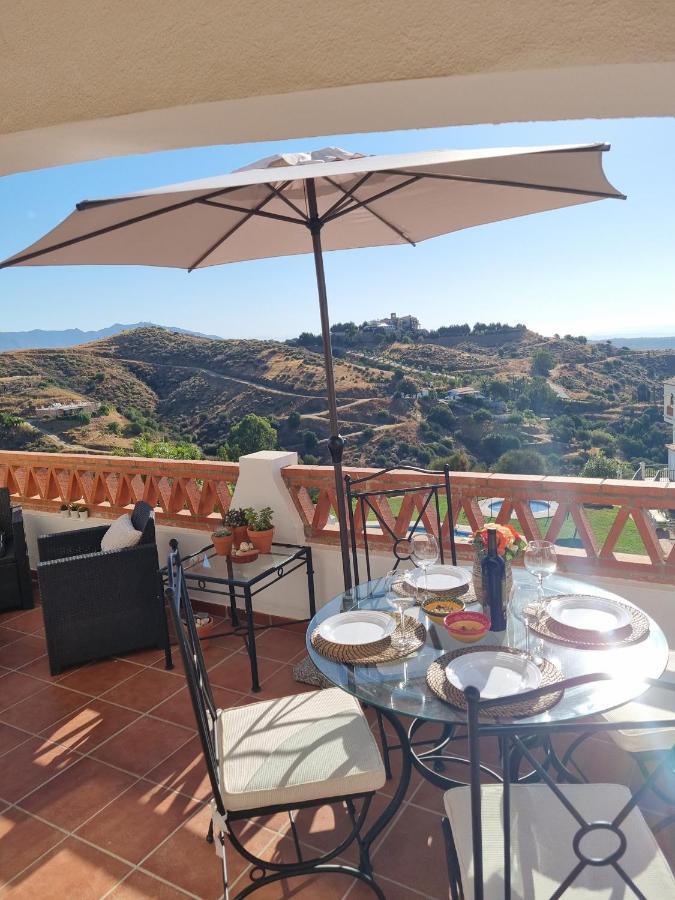 Elegant Apartment With Fantastic Views At The Top Of Calahonda Sitio de Calahonda Exterior photo